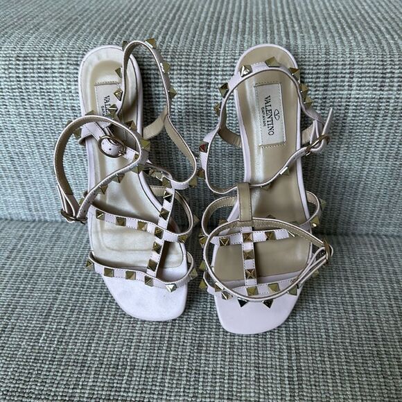 Valentino Garavani Rockstud baby pink sandals - Picture 3 of 6